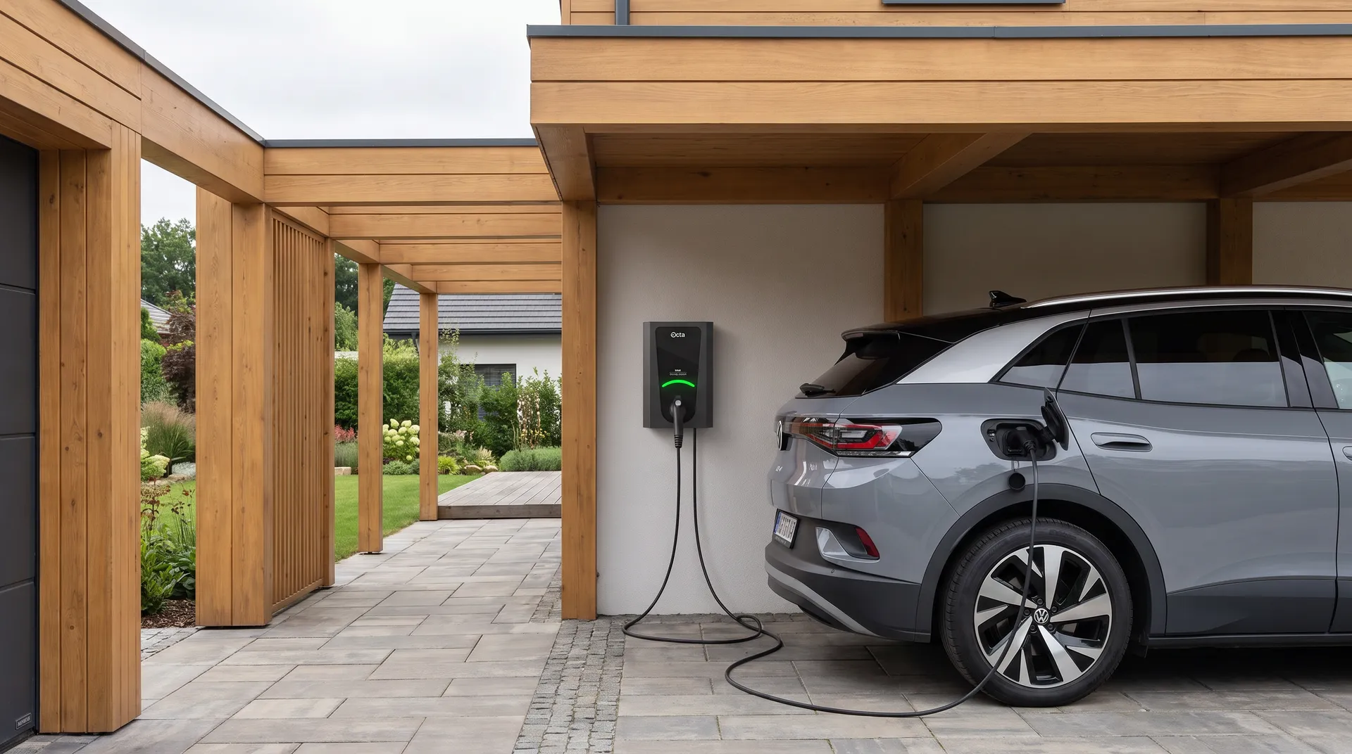 Volkswagen ID.4 заряжается от настенной домашней станции Octa Wall