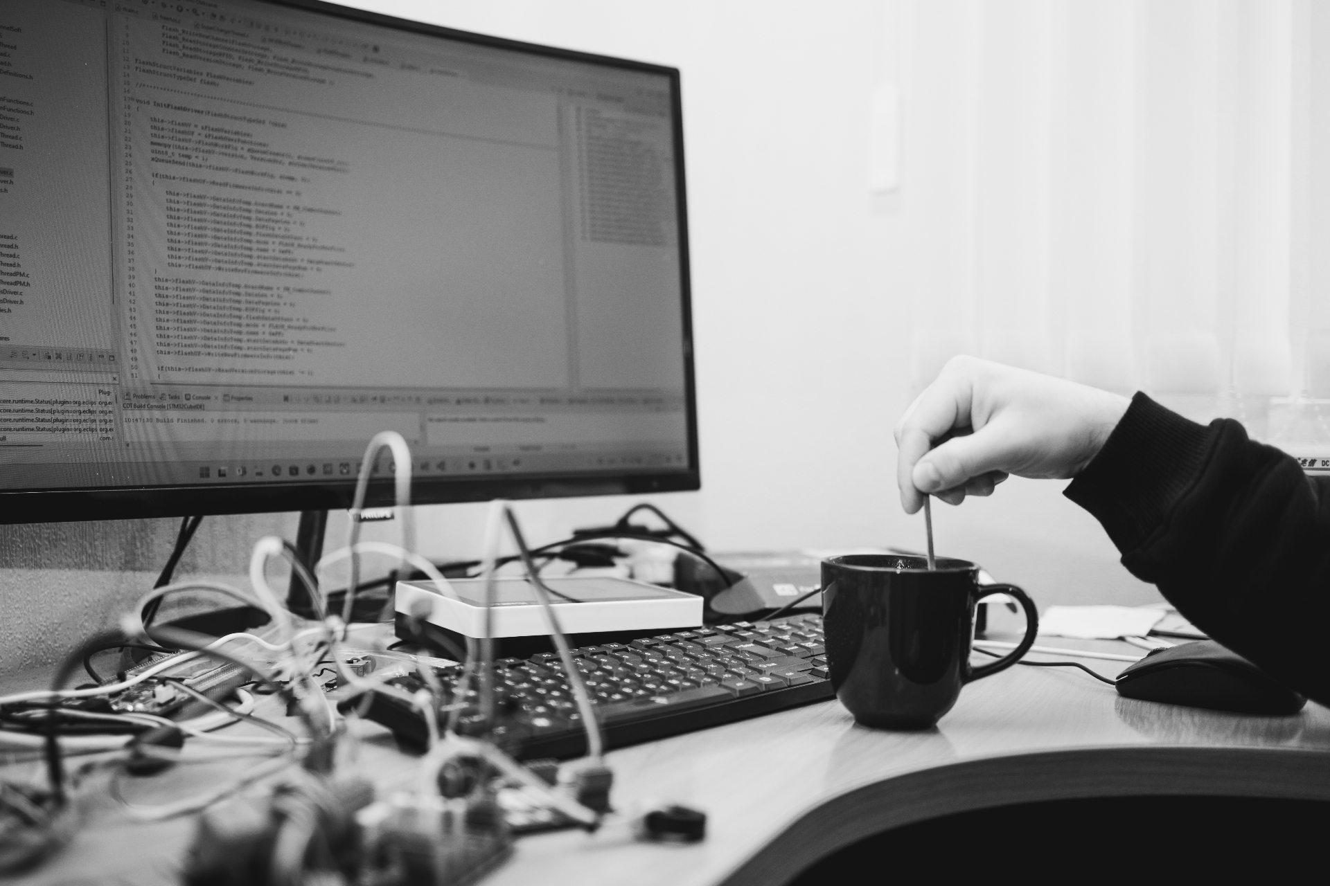 Розробка зарядних станцій Ampera