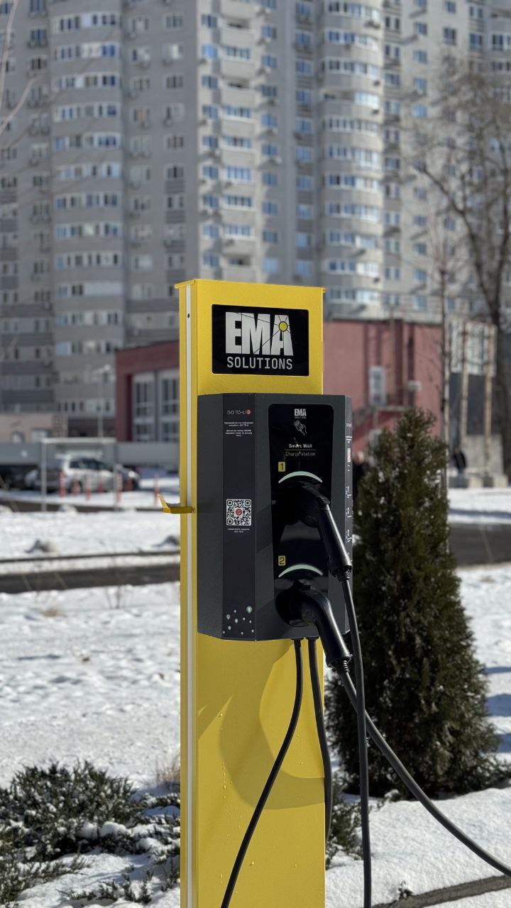 Octa Smart Wall — зарядна станція EMA Solutions, крупний план